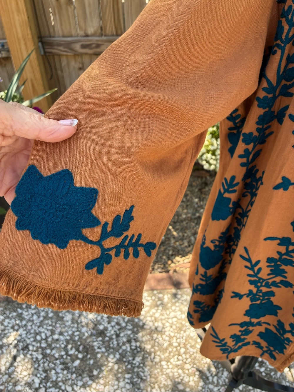 Angel Heart Boutique 3X Embroidered Floral Kimono Bell Sleeve Boho Plus Size
-- - Picture 4 of 8